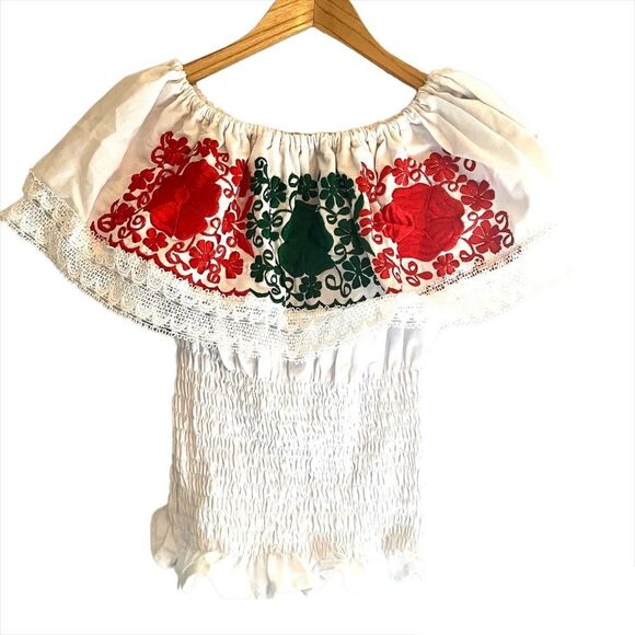 Mexican Boho Embroidered Floral off the Shoulder White Cropped Blouse - Picture 2 of 7